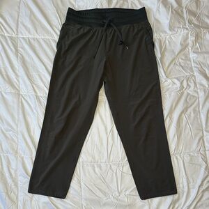 Women's Black Drawstring Cropped Pants